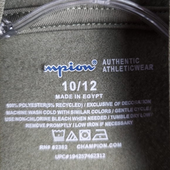 Boys Medium Champion Hoodie - Picture 4 of 9